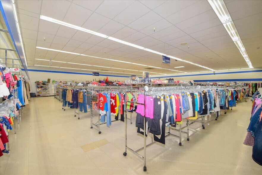 More Photos Of 1045 N Main St, Rocky Mount Freestanding For Sale