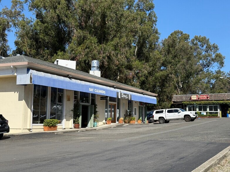 More Photos Of Redwood Road, Oakland Freestanding For Lease