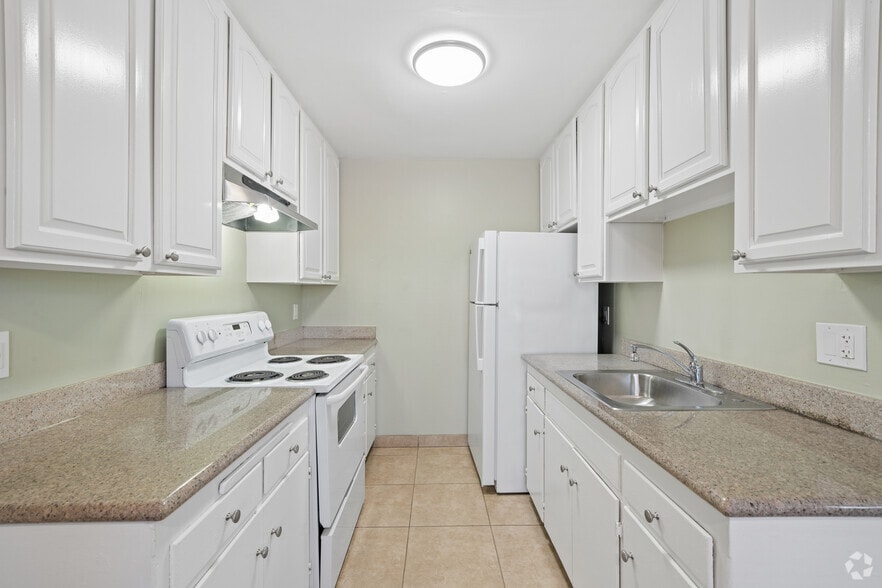 More Photos Of 2125 92nd Ave, Oakland Apartments For Sale