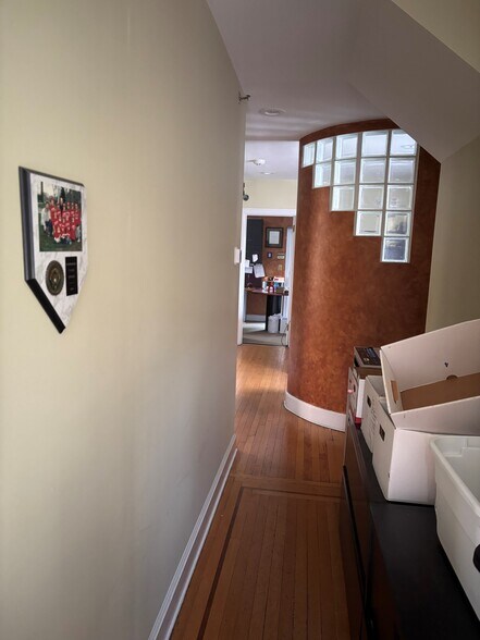 More Photos Of 18 Halstead Ave, Harrison Office For Sale