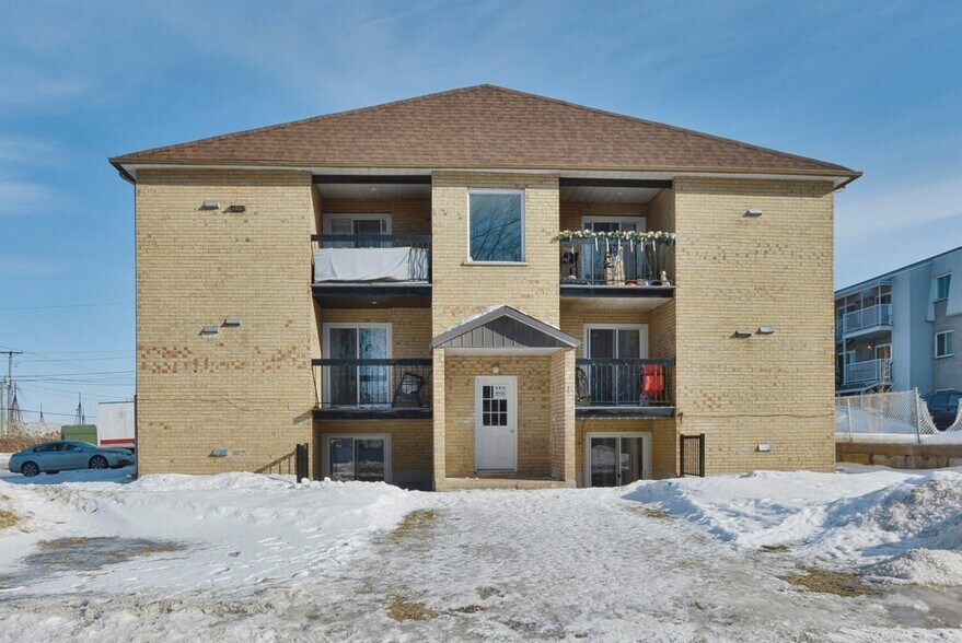 Primary Photo Of 1 St Perron, Repentigny Apartments For Sale