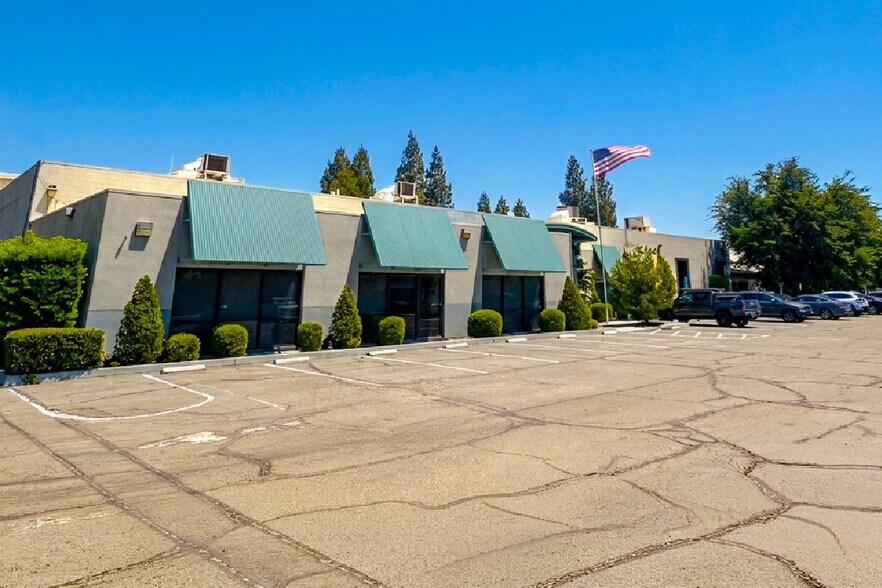 Primary Photo Of 5733 E Shields Ave, Fresno Warehouse For Sale