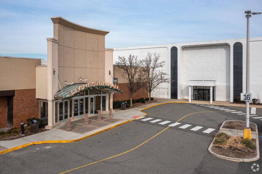 More Photos Of 112 Eisenhower Pky, Livingston Unknown For Lease