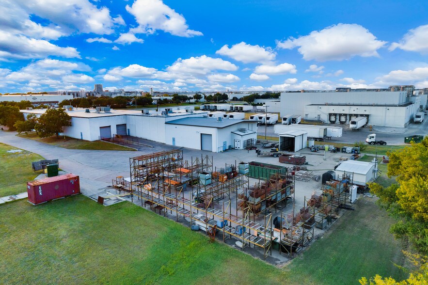 More Photos Of 7601 Will Rogers Blvd, Fort Worth Distribution For Lease