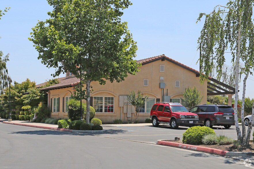 More Photos Of 4150 S Demaree St, Visalia Office For Lease
