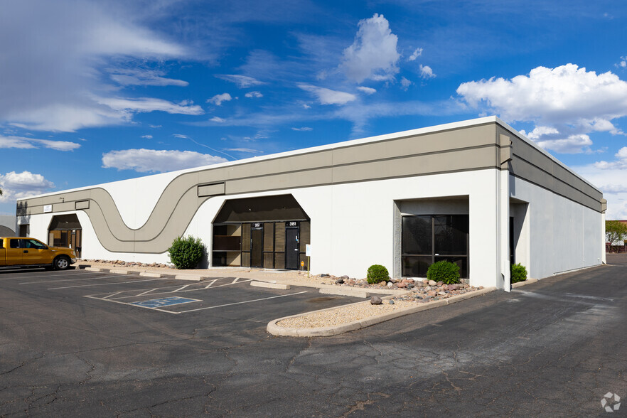 Primary Photo Of 3151-3157 N 34th Dr, Phoenix Warehouse For Lease