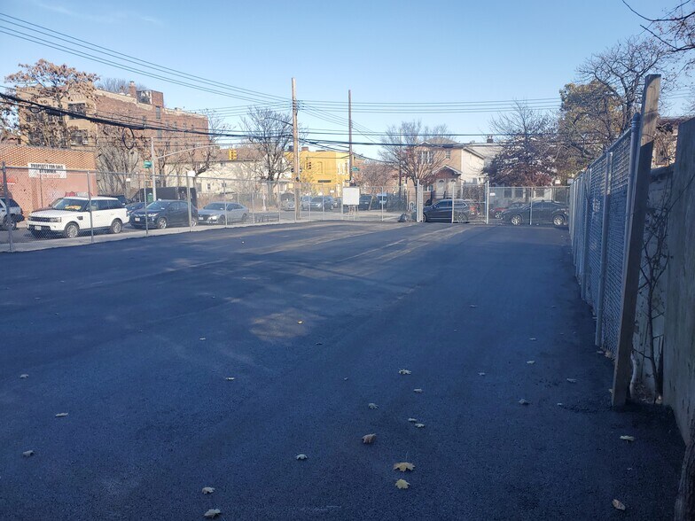 More Photos Of 424 Glenmore ave, Brooklyn Land For Lease