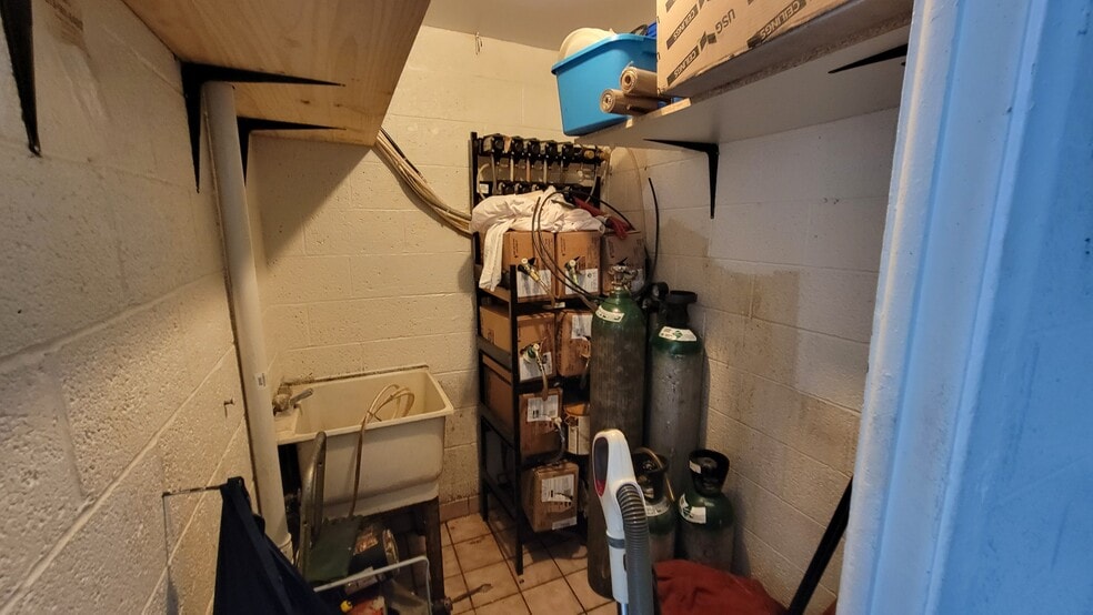 More Photos Of 20804 Plymouth Rd, Detroit Restaurant For Sale