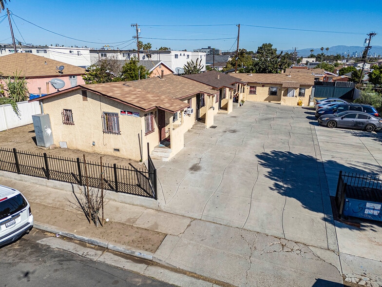 Primary Photo Of 239 W 113th St, Los Angeles Apartments For Sale
