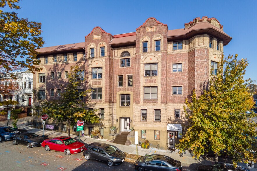 More Photos Of 2300 Wisconsin Ave NW, Washington Loft Creative Space For Lease