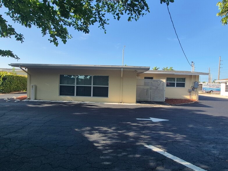More Photos Of 1625 Colonial Blvd, Fort Myers Medical For Sale