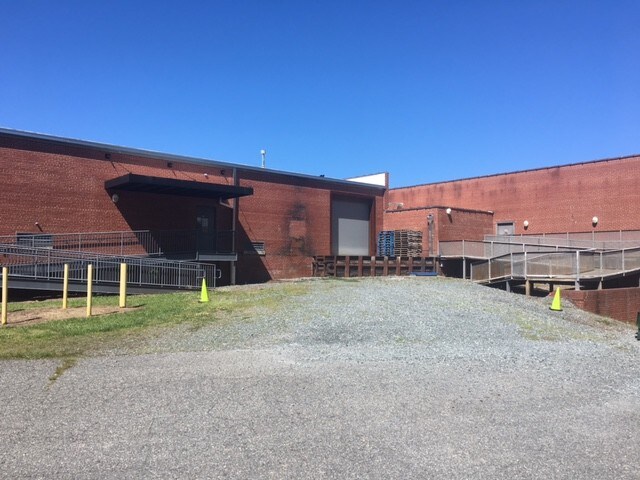More Photos Of 612 E Main St, Pilot Mountain Manufacturing For Sale