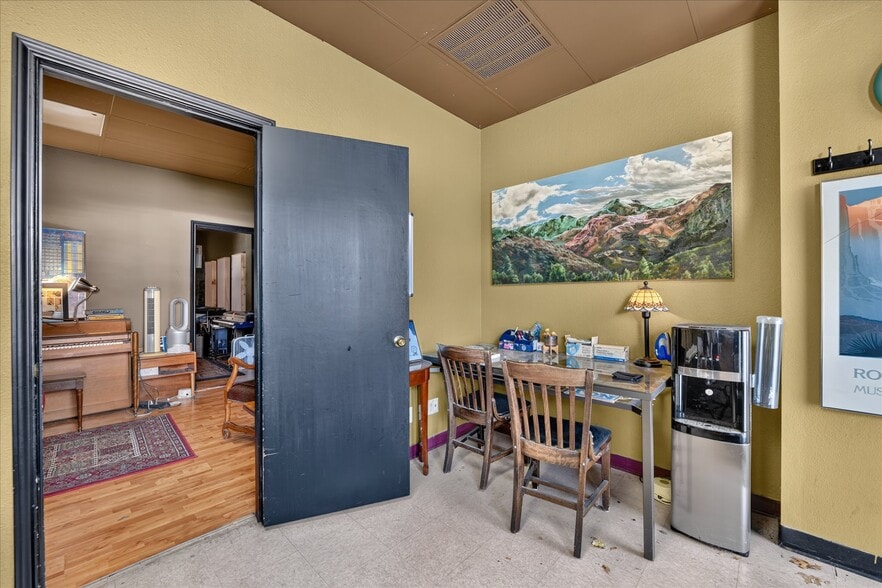 More Photos Of 221-223 N Locust St, Denton Office For Sale