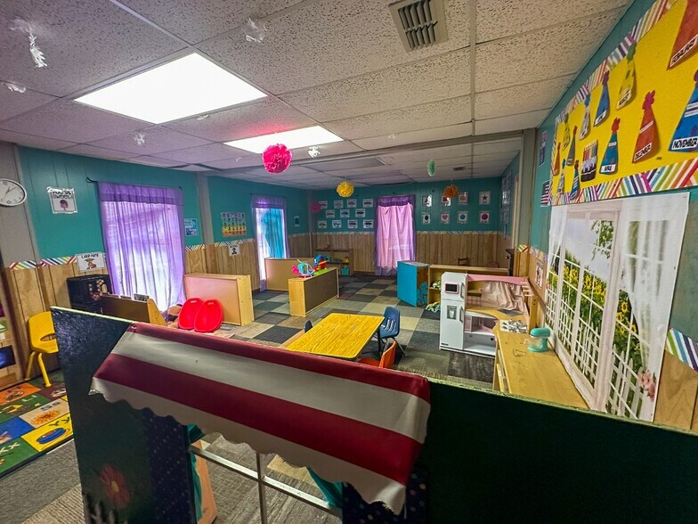 More Photos Of 247 S Barron St, Rusk Religious Facility For Sale