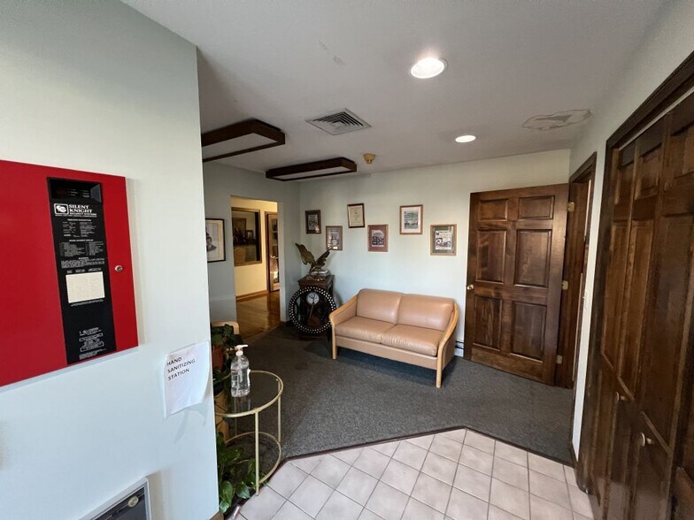 More Photos Of 2414 Boston Post Rd, Guilford Freestanding For Sale