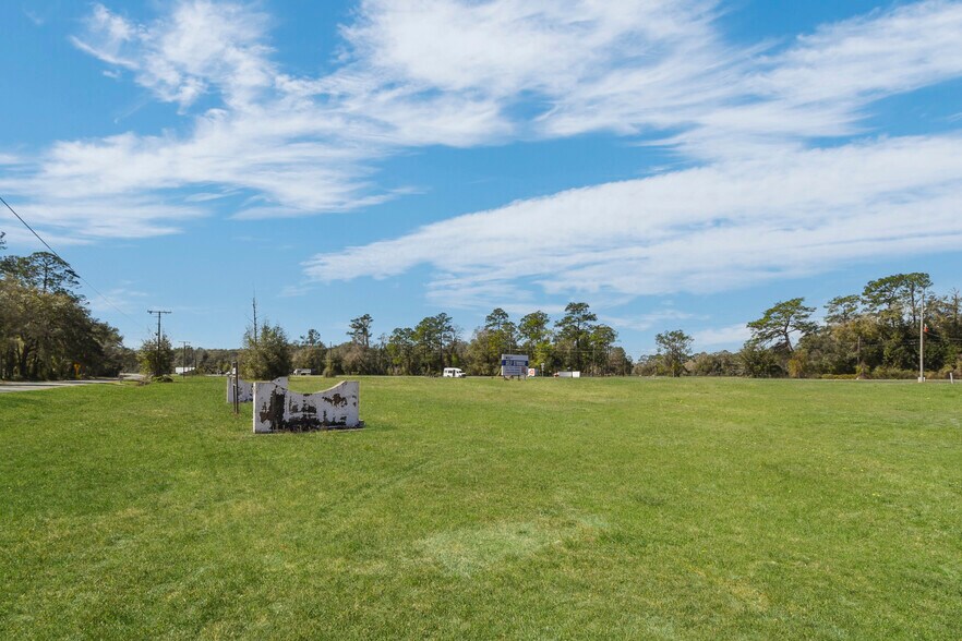 More Photos Of 9150 SE County Road 221, Hampton Land For Sale