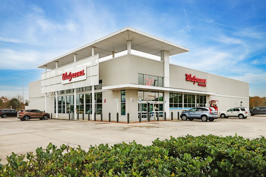 More Photos Of 107 W Rankin Rd, Houston Drugstore For Sale