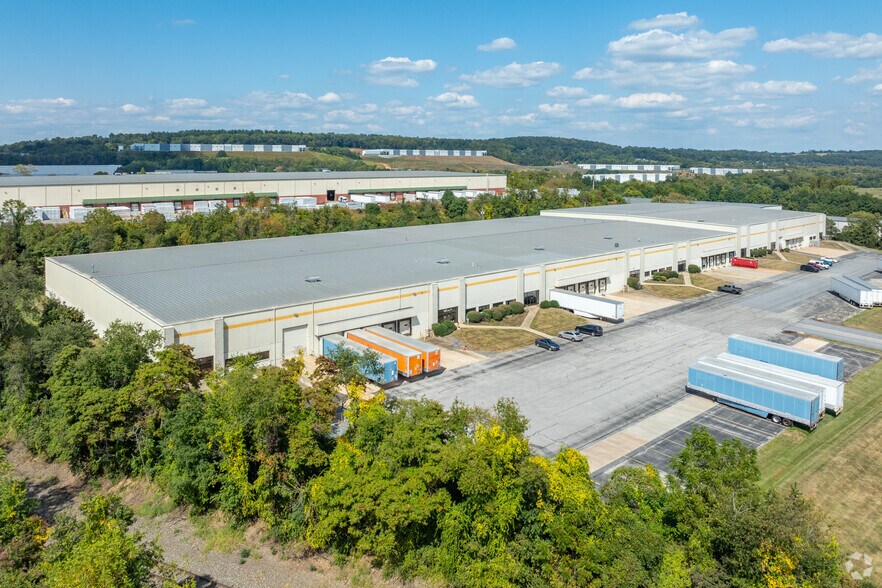 More Photos Of 495 E Locust Ln, York Warehouse For Lease