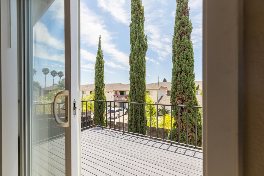 More Photos Of 479 Shy Ln, Chula Vista Multifamily For Sale