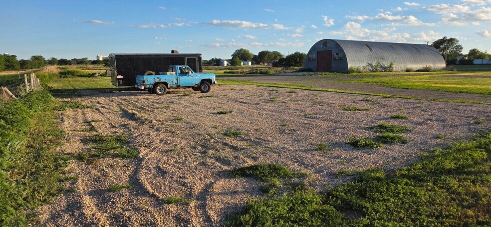 More Photos Of 350 N Stevens Ave, Elkhart Industrial For Lease