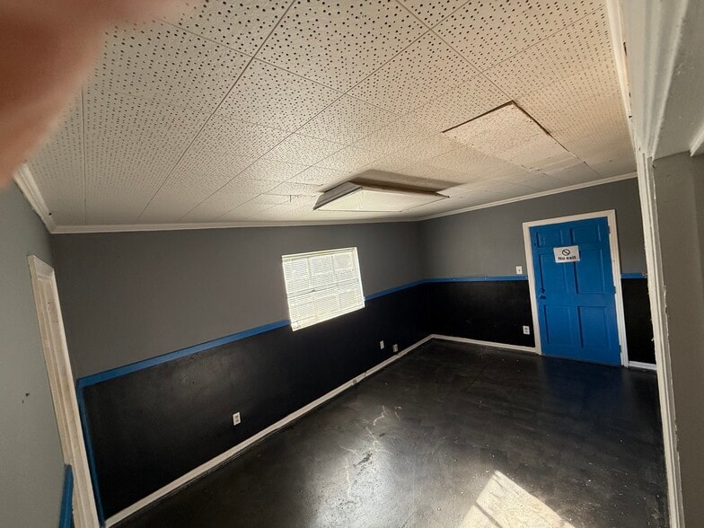 More Photos Of 1410 E Silver Springs Blvd, Ocala Office For Lease