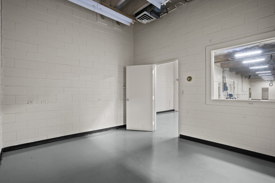 More Photos Of 157 Industrial Dr, King Warehouse For Lease