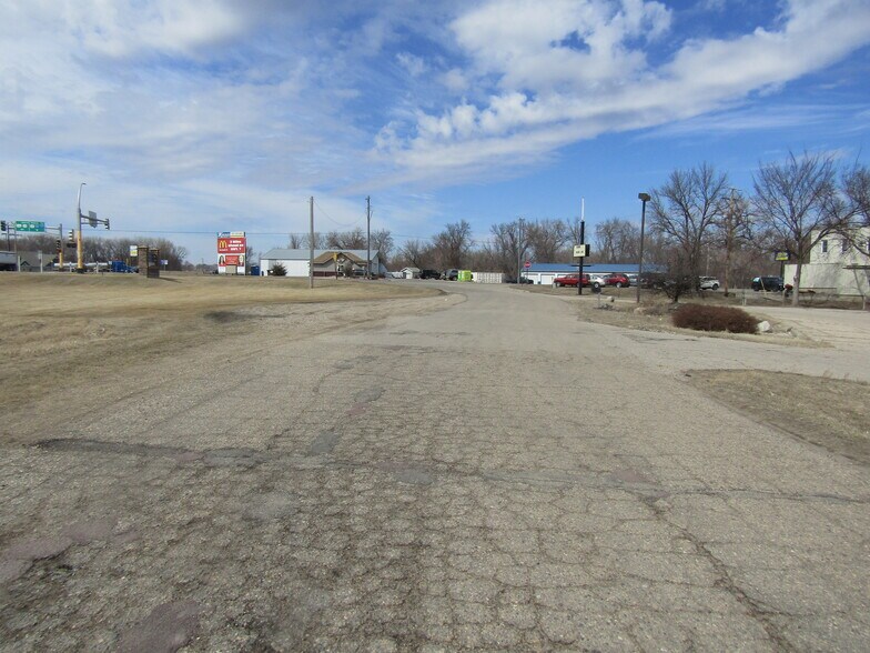 More Photos Of 586 SW 1st St, Montevideo Fast Food For Lease