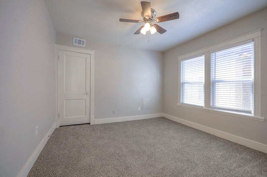 More Photos Of 4017-4023 Harrison St, Kansas City Apartments For Sale