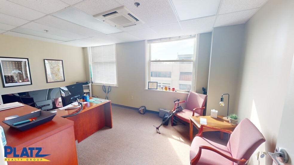 More Photos Of 197 W Market St, Warren Office For Lease