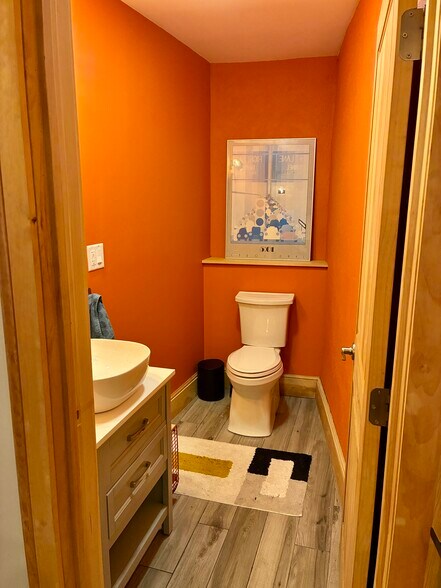 More Photos Of 192 Belgrade Ave, Roslindale Loft Creative Space For Sale