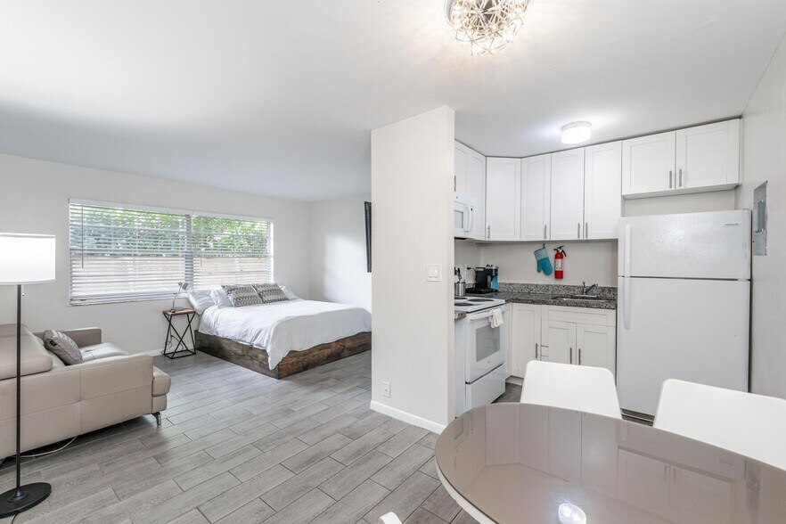 More Photos Of 1415 SW 1st St, Fort Lauderdale Apartments For Sale