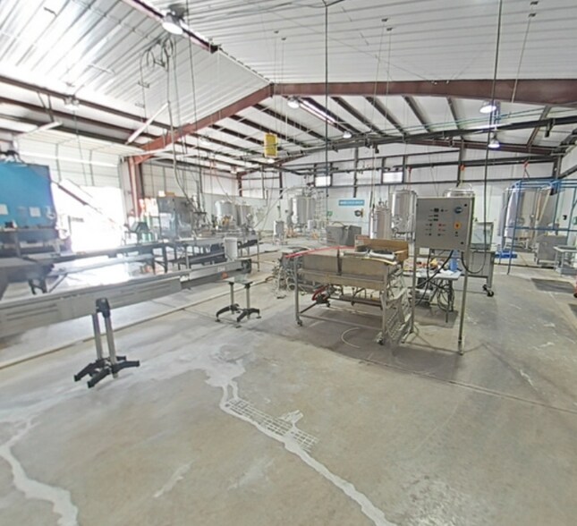 More Photos Of 5200 Electric Ave, Spicewood Warehouse For Lease