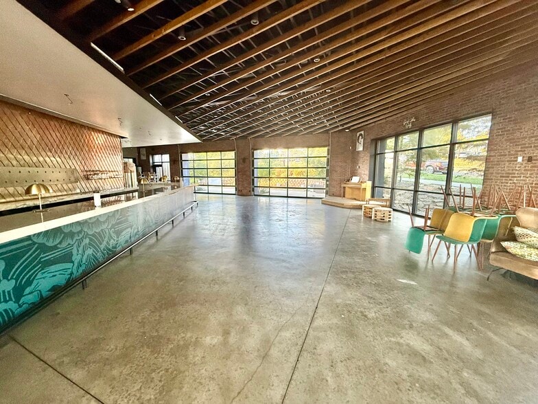 More Photos Of 310 S Goliad St, Rockwall Restaurant For Sale