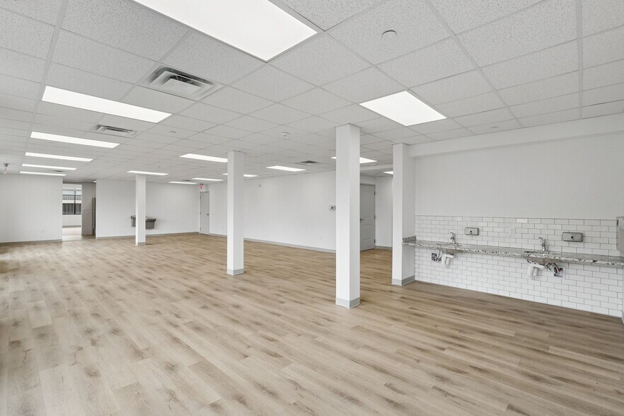 More Photos Of 2300 S High St, Columbus Apartments For Lease