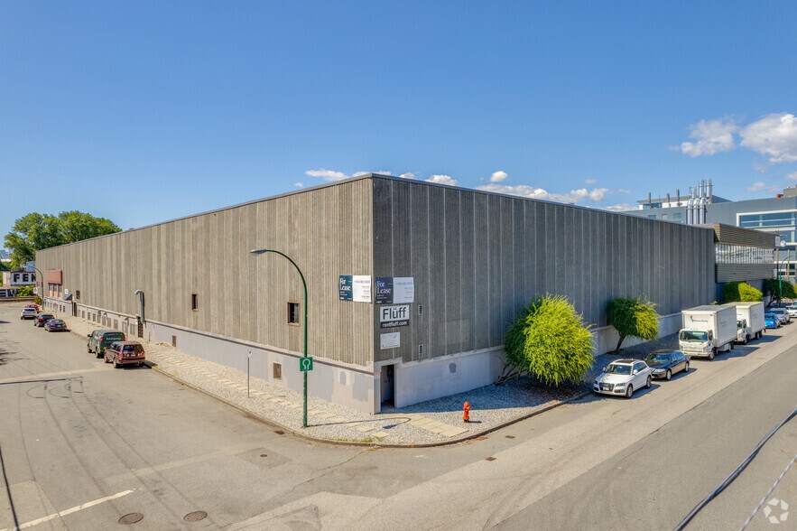 More Photos Of 1171 William St, Vancouver Warehouse For Lease