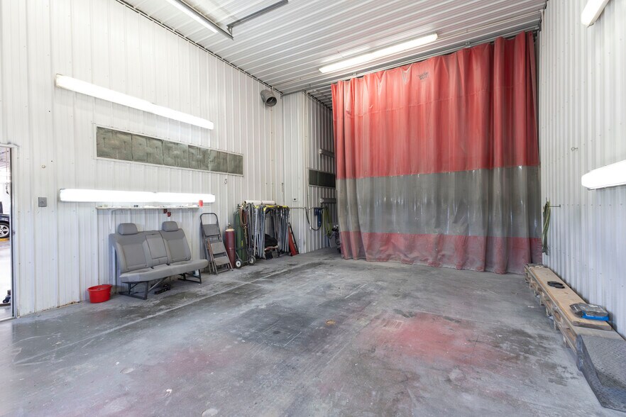 More Photos Of 959 Highway 24, Moberly General Retail For Sale