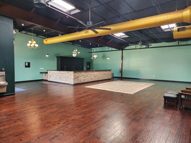 More Photos Of 655 31st St S, Saint Petersburg Industrial For Sale