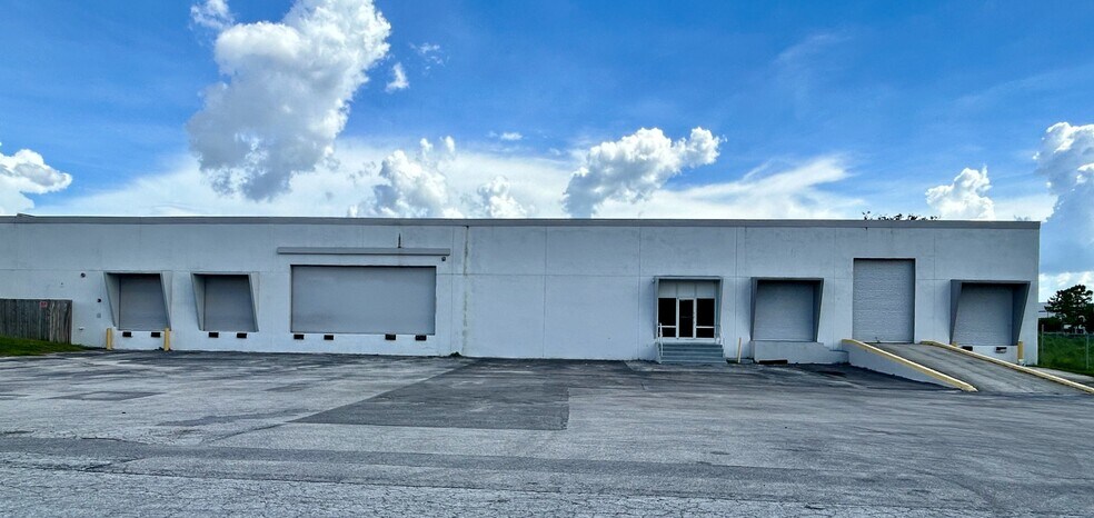 Primary Photo Of 5160 W Clifton St, Tampa Manufacturing For Lease