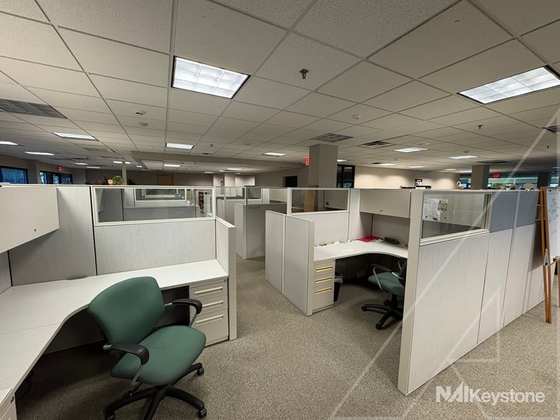 More Photos Of 925 Berkshire Blvd, Wyomissing Office For Lease