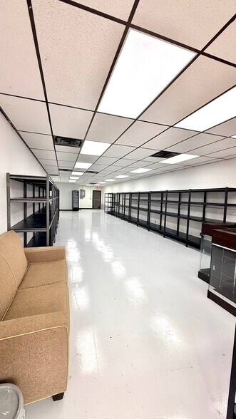 More Photos Of 713 W Southwest Loop 323, Tyler Unknown For Lease