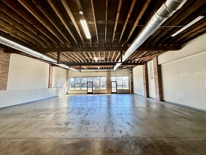 More Photos Of 607 S Public Rd, Lafayette Freestanding For Lease