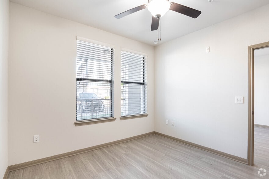 More Photos Of 5751 Greenhouse Rd, Katy Apartments For Lease