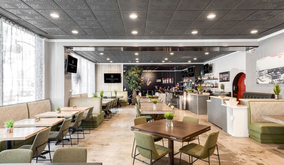 More Photos Of 100 Villita St, San Antonio Hotel For Sale