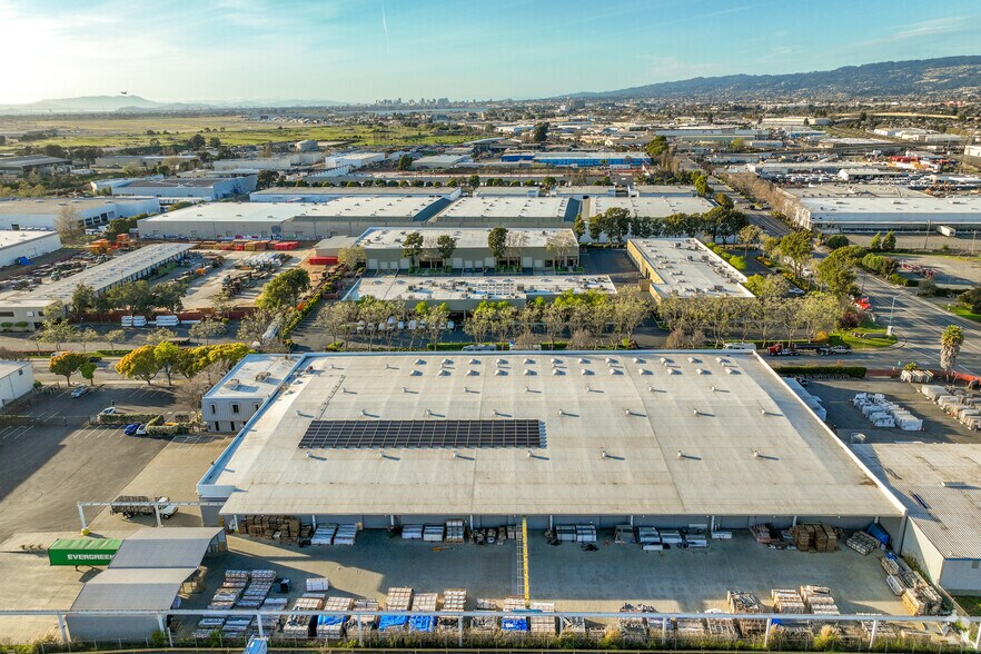 More Photos Of 2300 Polvorosa Ave, San Leandro Warehouse For Lease
