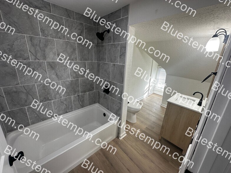 More Photos Of 1115 Felix St, Saint Joseph Apartments For Sale