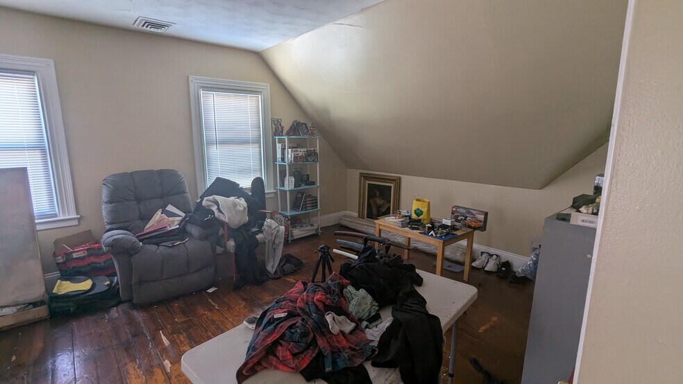 More Photos Of 15-17 Emmett St, Providence Apartments For Sale