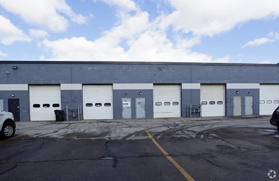More Photos Of 728 E Industrial Park Dr, Manchester Warehouse For Lease