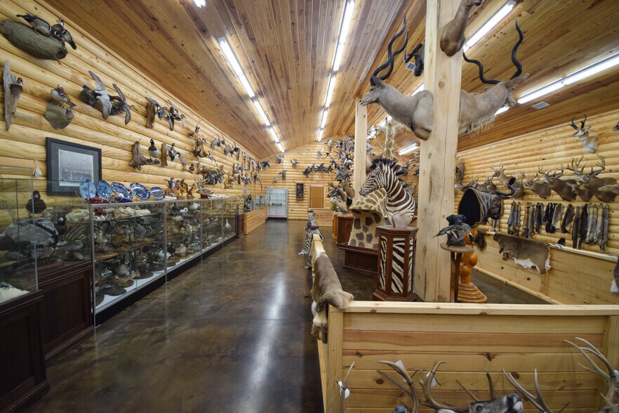 More Photos Of 10024 Highway 165, North Little Rock Light Manufacturing For Sale