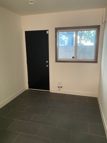 More Photos Of 9561 Van Nuys Blvd, Panorama City Medical For Lease