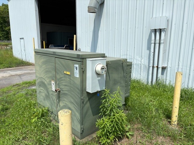 More Photos Of 1492 E Grand River Ave, Williamston Warehouse For Lease